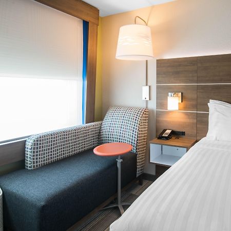 Holiday Inn Express & Suites Ludington By Ihg Extérieur photo
