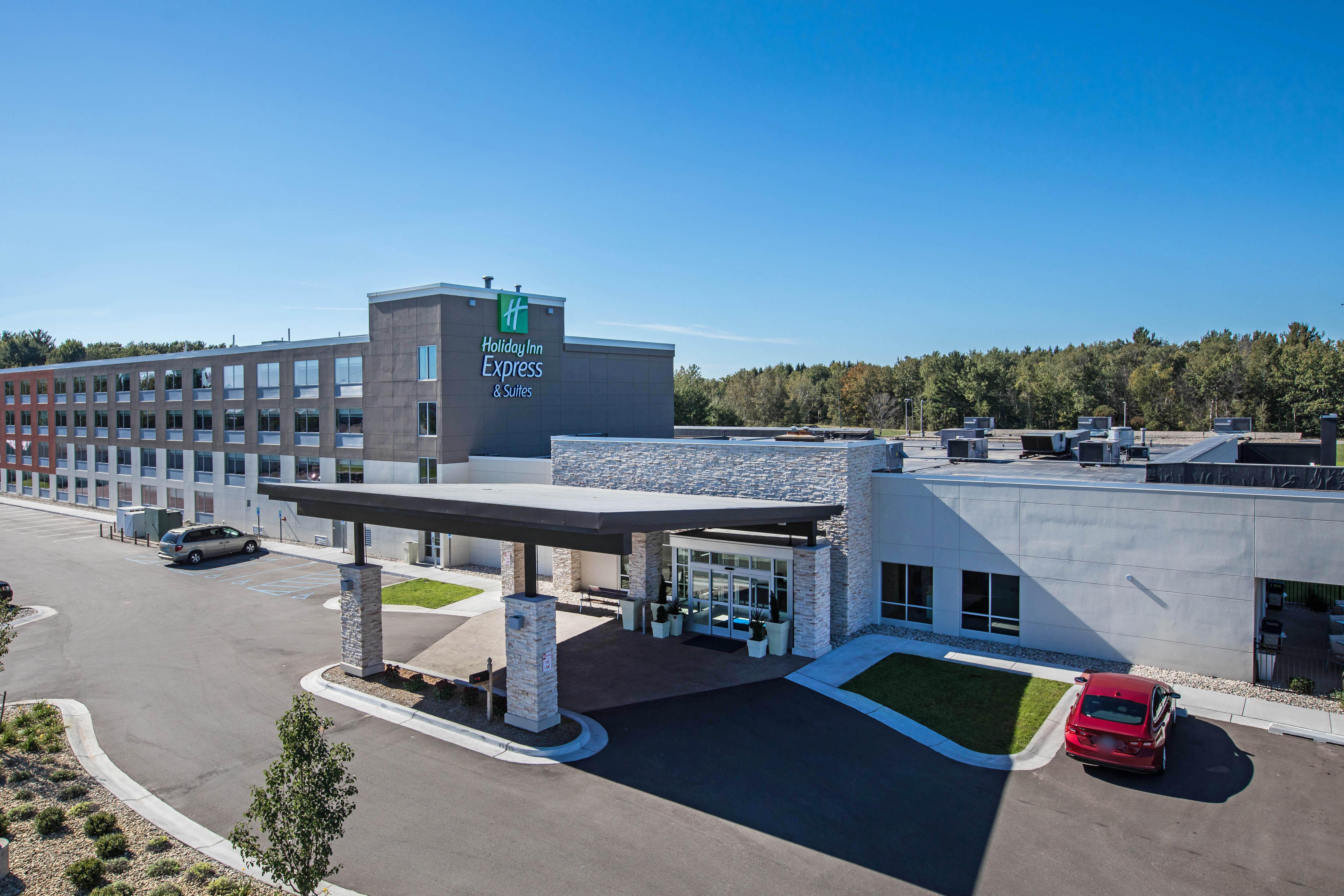 Holiday Inn Express & Suites Ludington By Ihg Extérieur photo