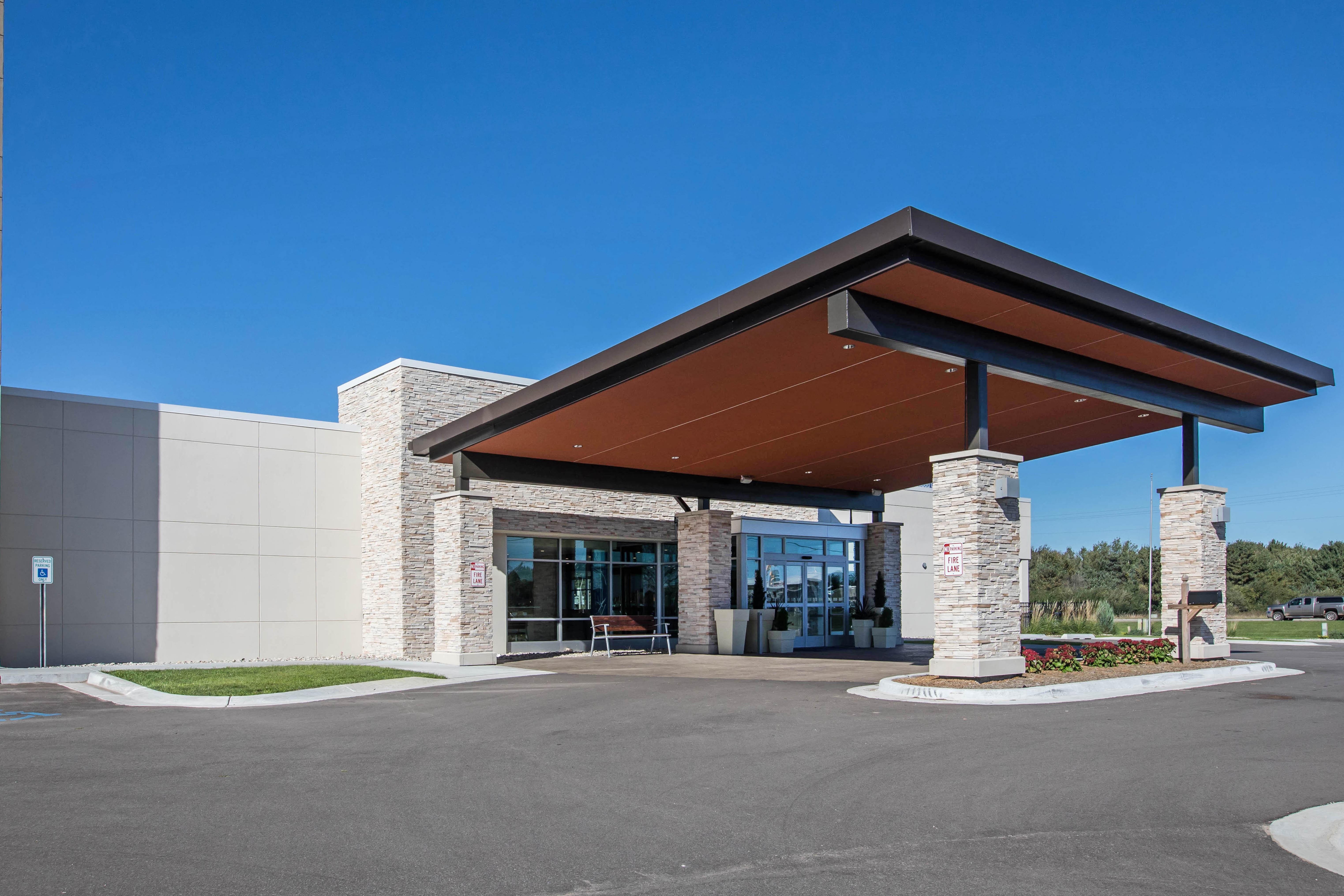 Holiday Inn Express & Suites Ludington By Ihg Extérieur photo