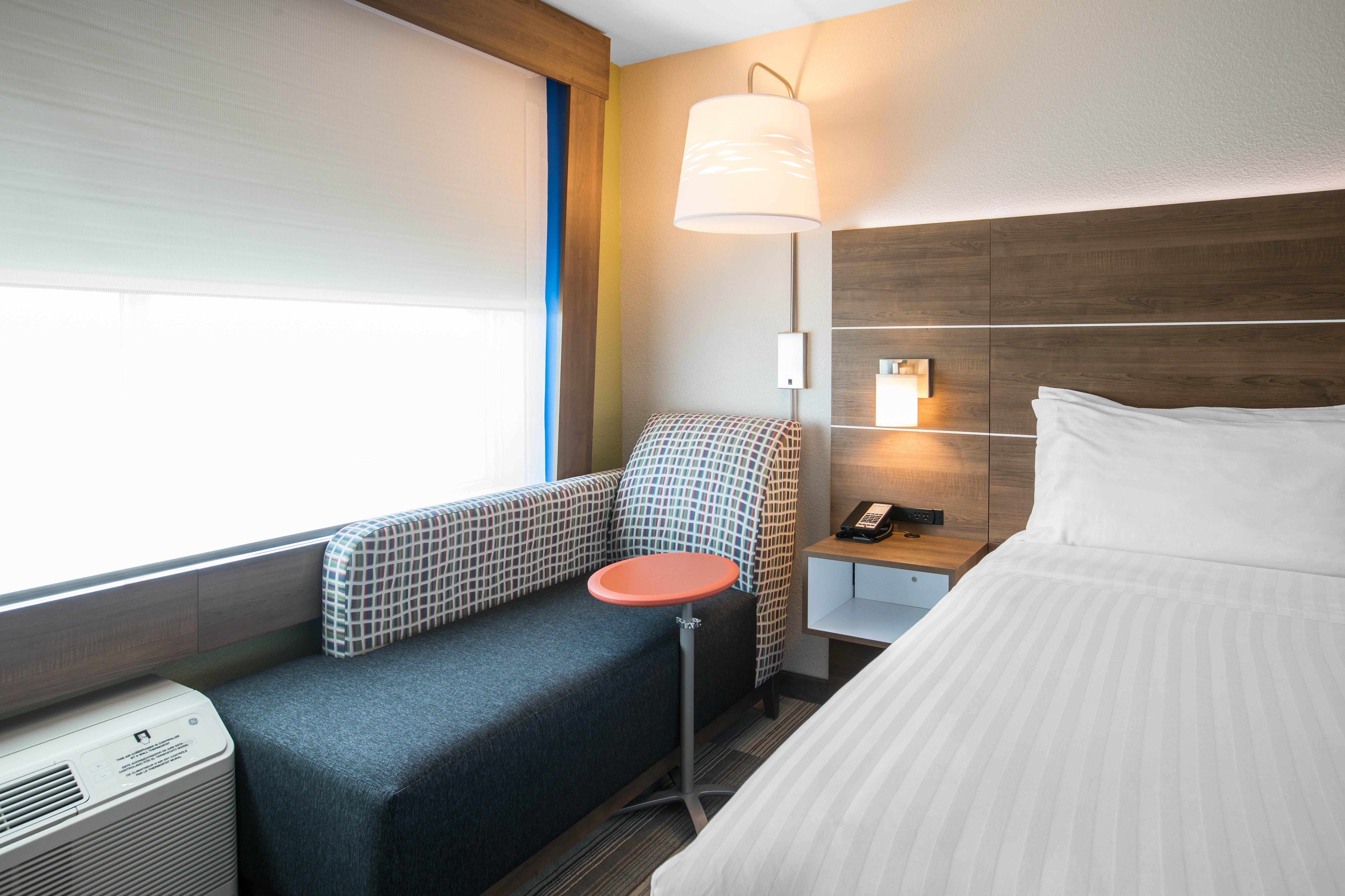 Holiday Inn Express & Suites Ludington By Ihg Extérieur photo