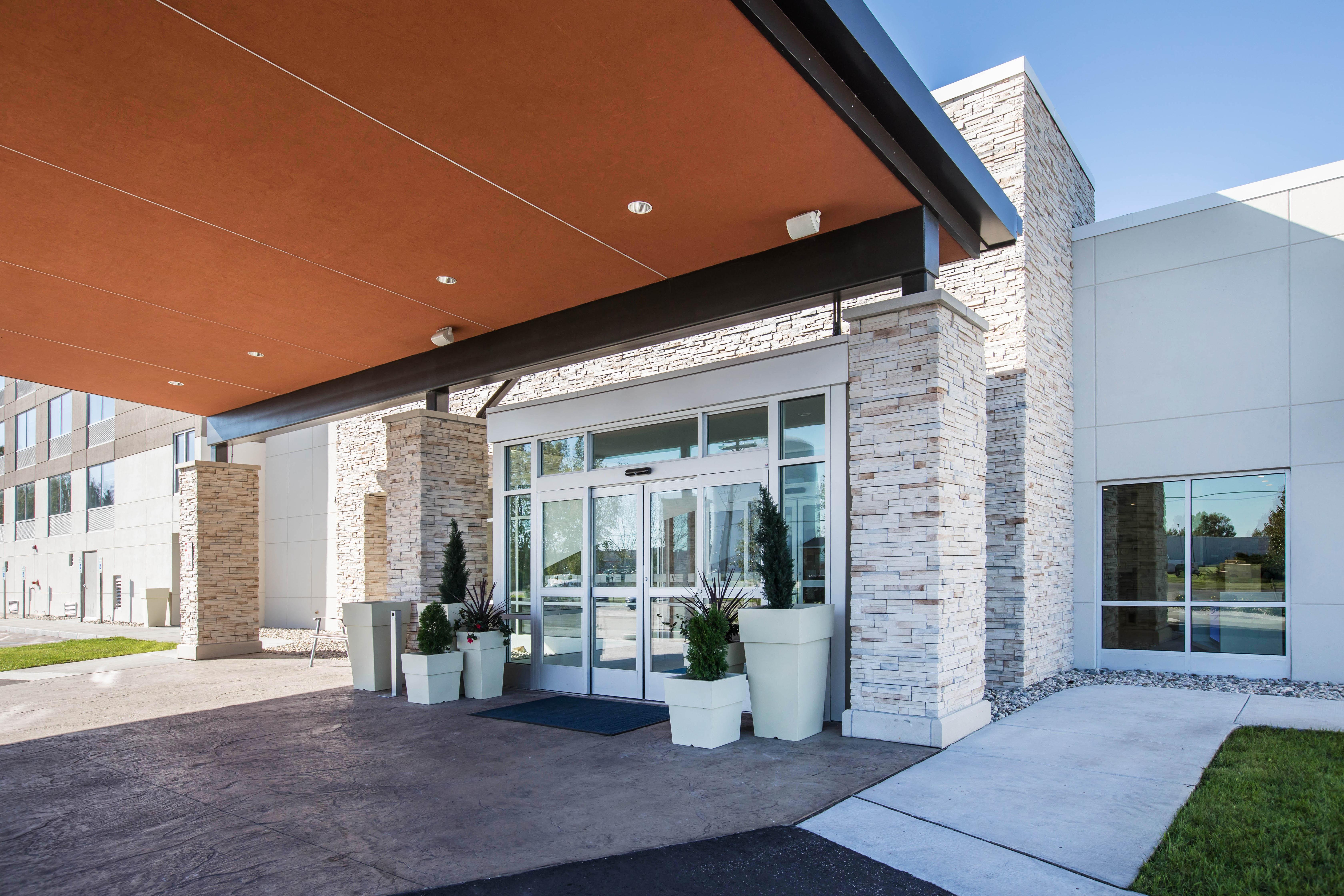 Holiday Inn Express & Suites Ludington By Ihg Extérieur photo