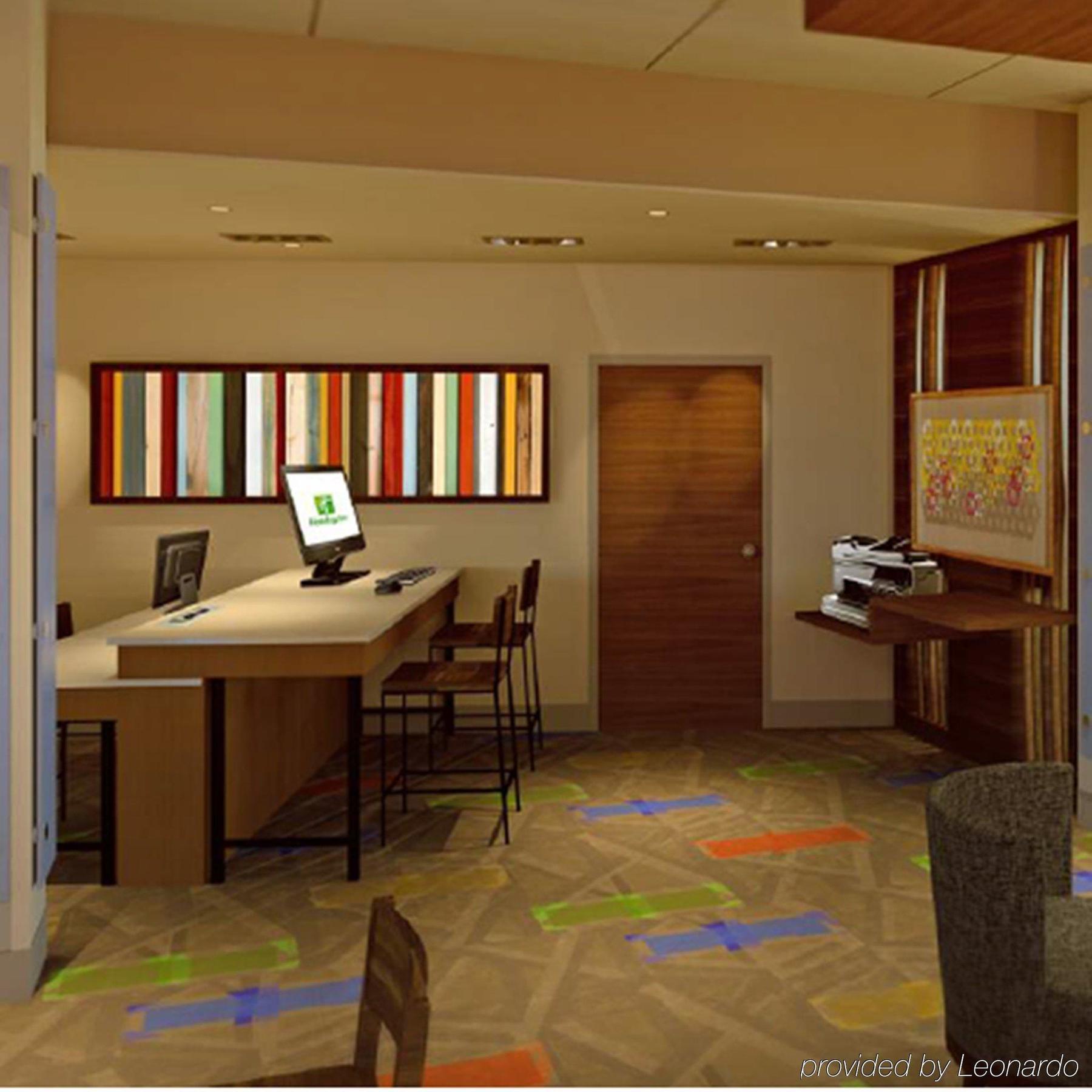 Holiday Inn Express & Suites Ludington By Ihg Extérieur photo